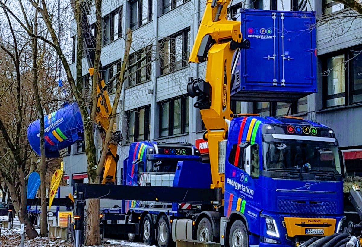 Anlieferung nach Heizungsausfall Heizcontainer